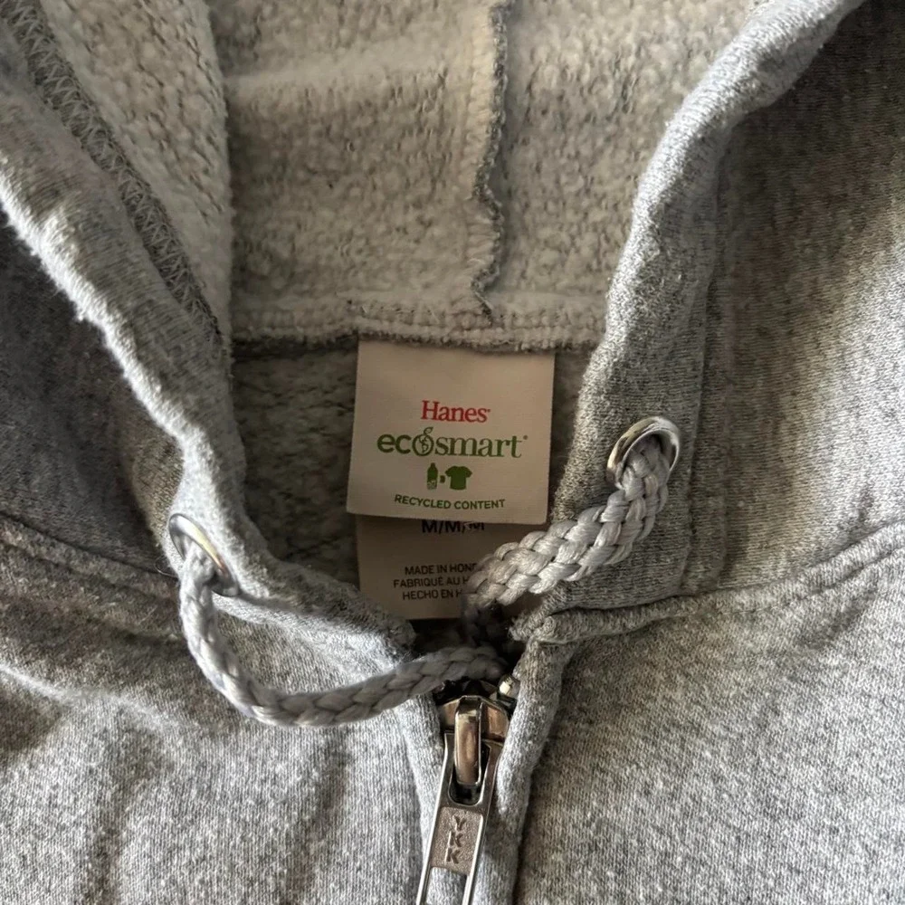 Vintage Y2K/2000s Grey Blank Russell Style Essential Zip Up Hoodie!